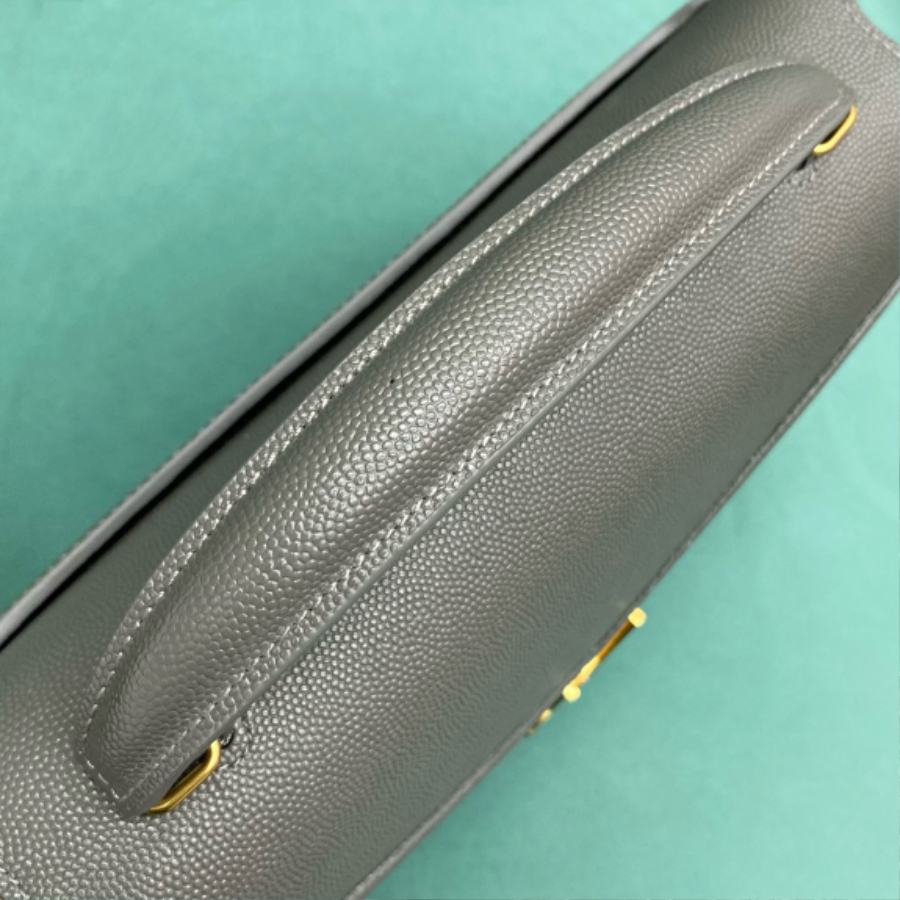 생로랑 그랑 드 뿌드르 엠보스드 가죽 소재의 CASSANDRA 미디엄 탑 핸들 백 그레이 623931 241019.5cm7.jpg