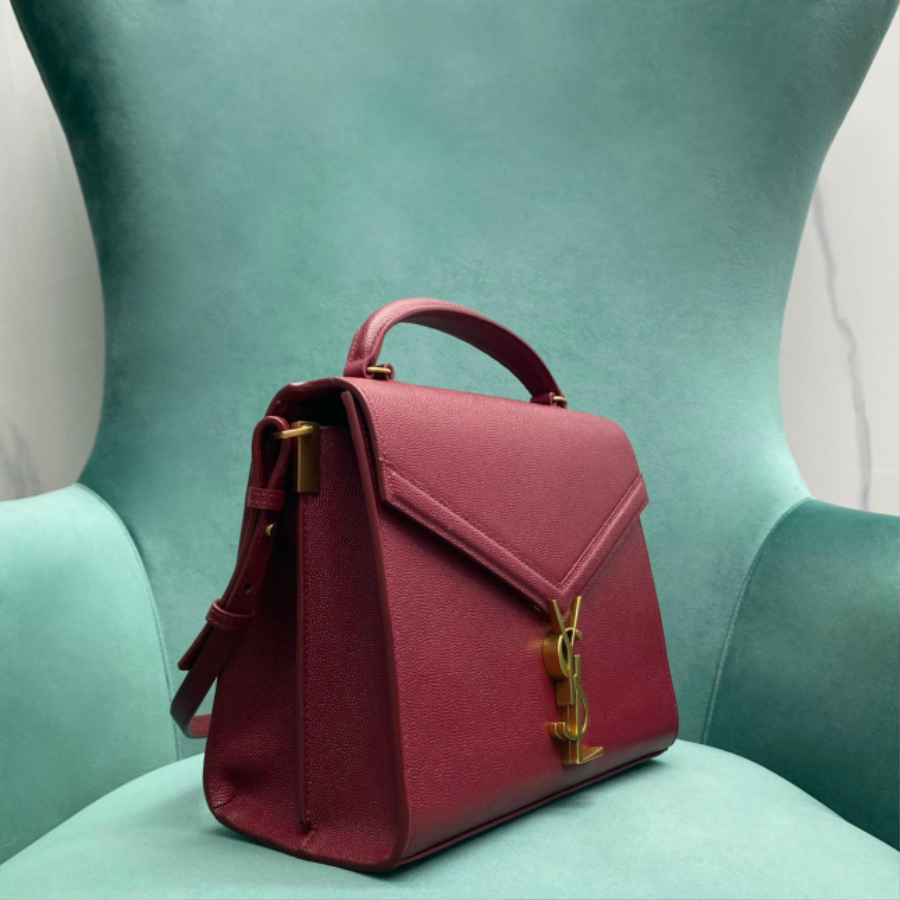 생로랑 그랑 드 뿌드르 엠보스드 가죽 소재의 CASSANDRA 미디엄 탑 핸들 백 레드 623931 241019.5cm4.jpg