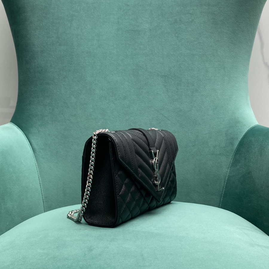 생로랑 그랑 드 뿌드르 퀼팅 가죽 ENVELOPE 스몰 600195 21613cm 블랙 은장04.jpg