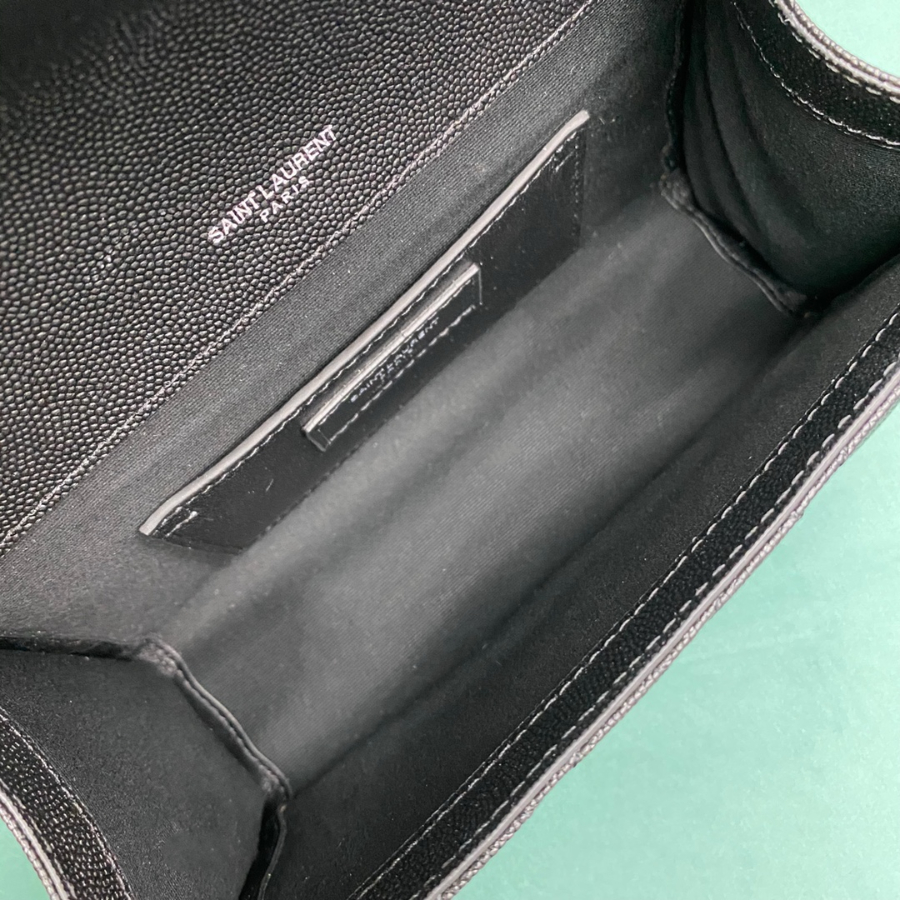 생로랑 그랑 드 뿌드르 퀼팅 가죽 ENVELOPE 스몰 600195 21613cm 블랙 은장03.jpg