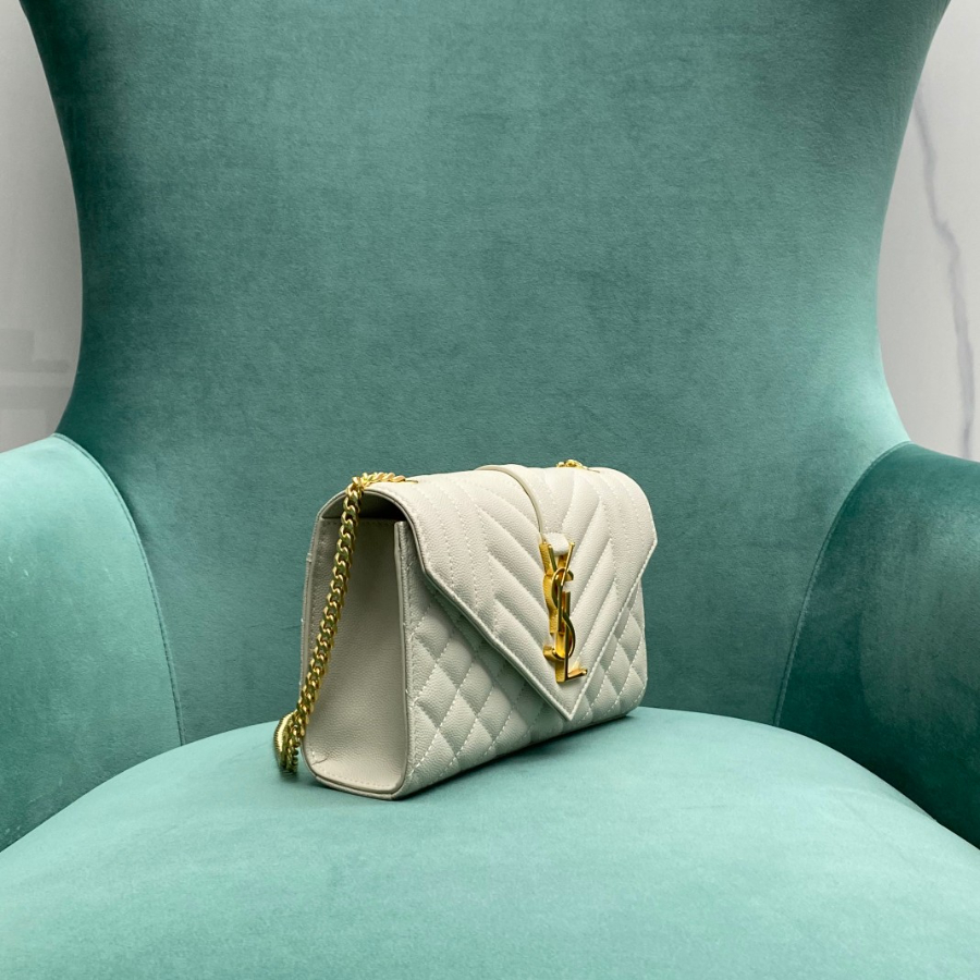 생로랑 그랑 드 뿌드르 퀼팅 가죽 ENVELOPE 스몰 600195 21613cm 화이트04.jpg