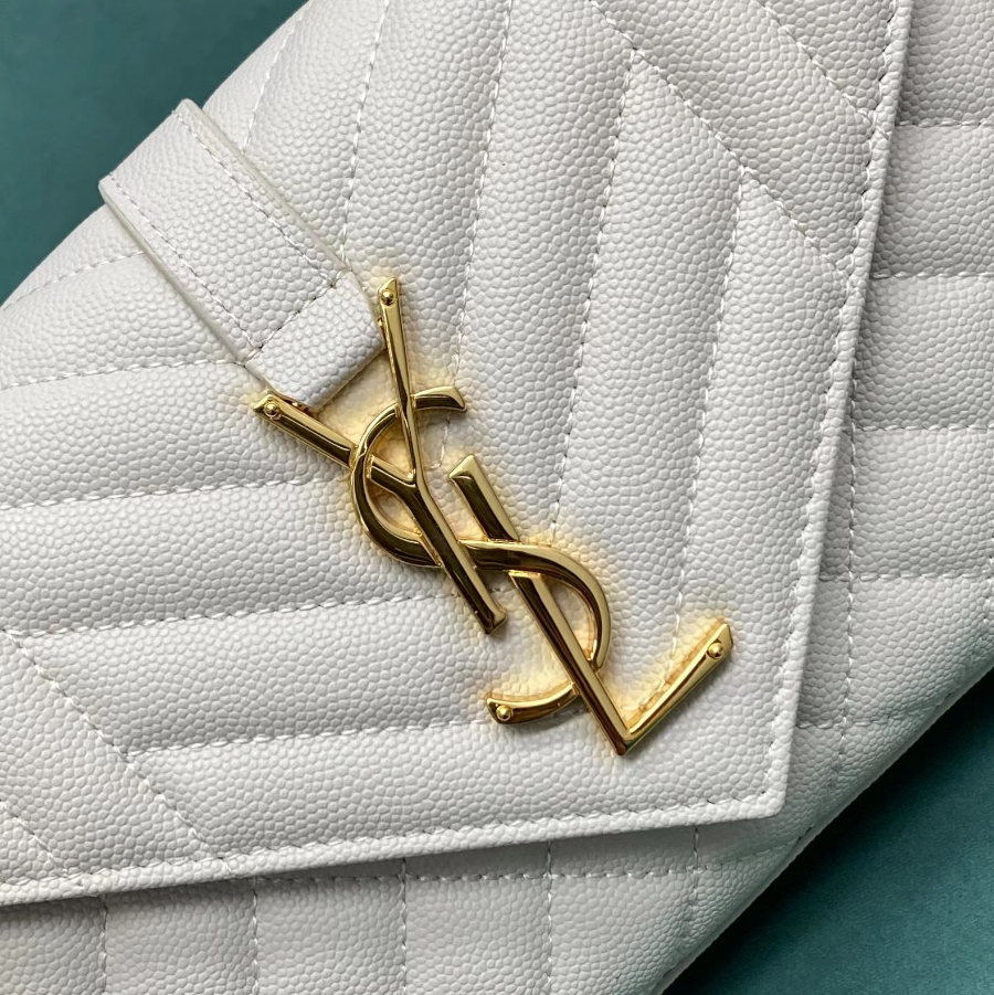 생로랑 그랑 드 뿌드르 퀼팅 가죽 ENVELOPE 스몰 600195 21613cm 화이트06.jpg