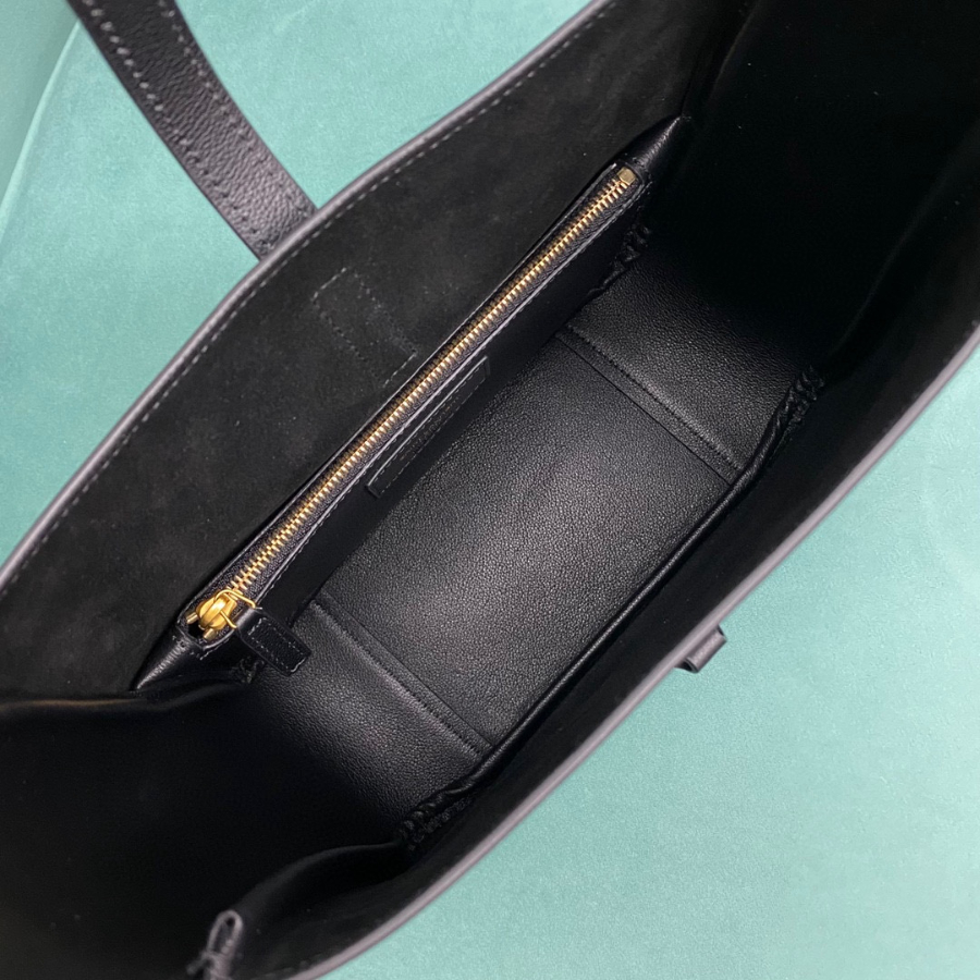 생로랑 그레인 가죽 소재 소몰 5 A 7 713938 229.521.5cm 블랙 골드5.jpg