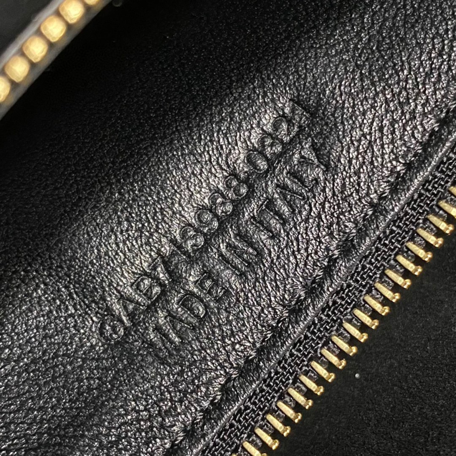 생로랑 그레인 가죽 소재 소몰 5 A 7 713938 229.521.5cm 블랙 골드8.jpg