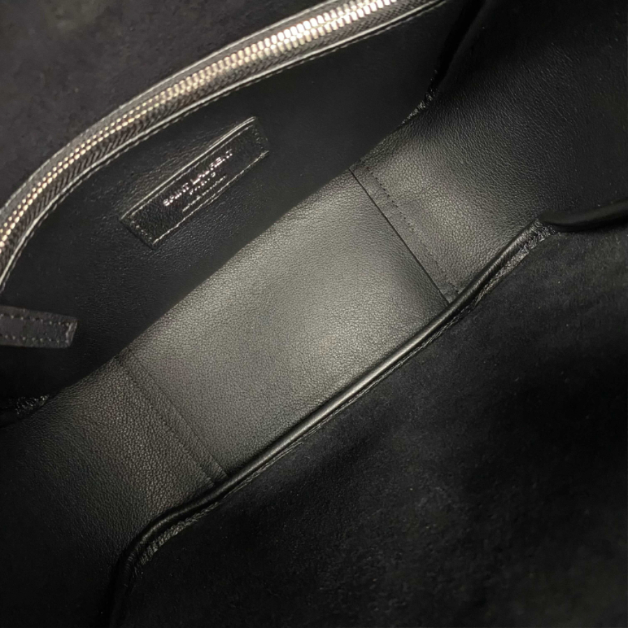 생로랑 그레인 가죽 소재 소몰 5 A 7 713938 229.521.5cm 블랙 실버3.jpg