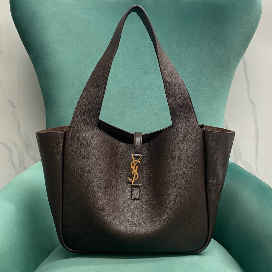 생로랑 그레인 가죽 소재의 LE 5 A 7 BEA 763435 502818cm 초콜릿1.jpg