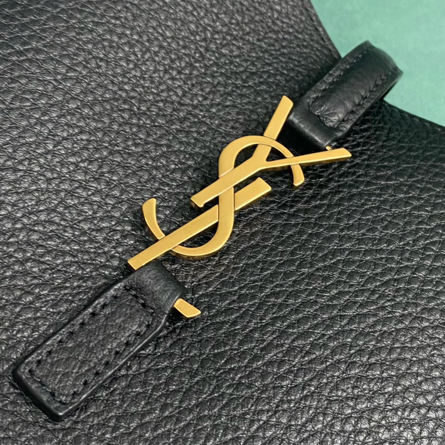 생로랑 그레인 가죽 소재의 유영한 LE 5 A 7 베이비백 809461 15716cm 블랙8.jpg