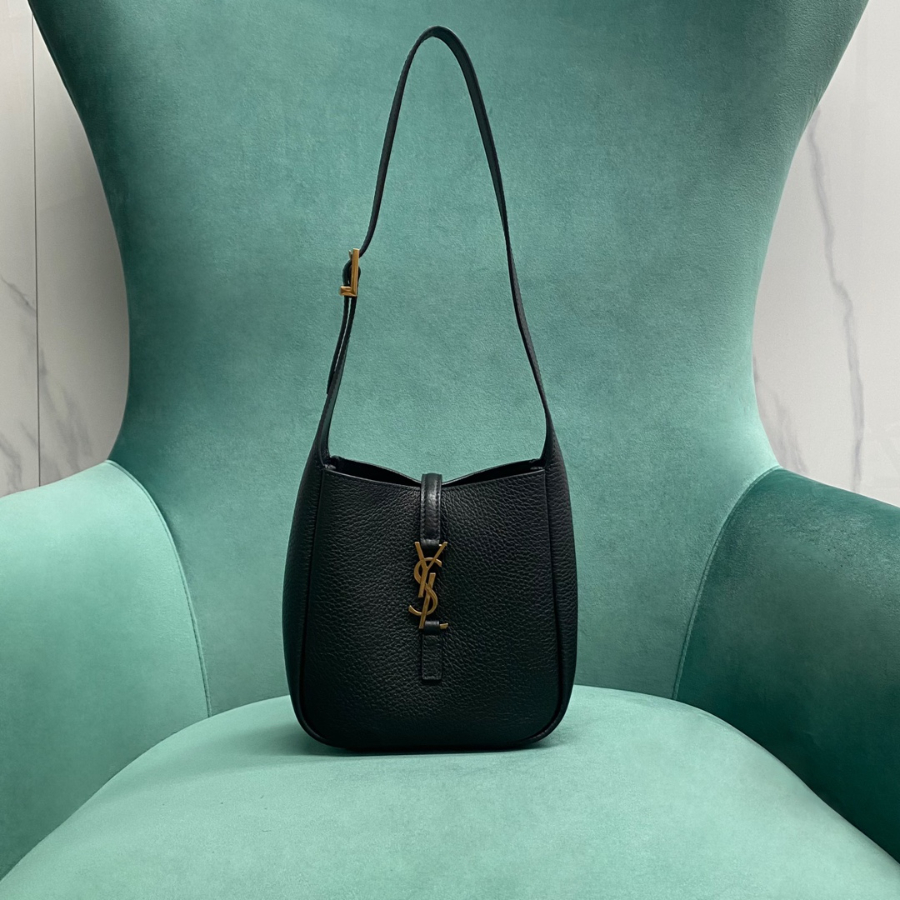 생로랑 그레인 가죽 소재의 유영한 LE 5 A 7 베이비백 809461 15716cm 블랙2.jpg