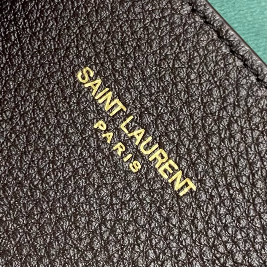 생로랑 그레인 가죽 소재의 유영한 LE 5 A 7 베이비백 809461 15716cm 초콜릿09.jpg