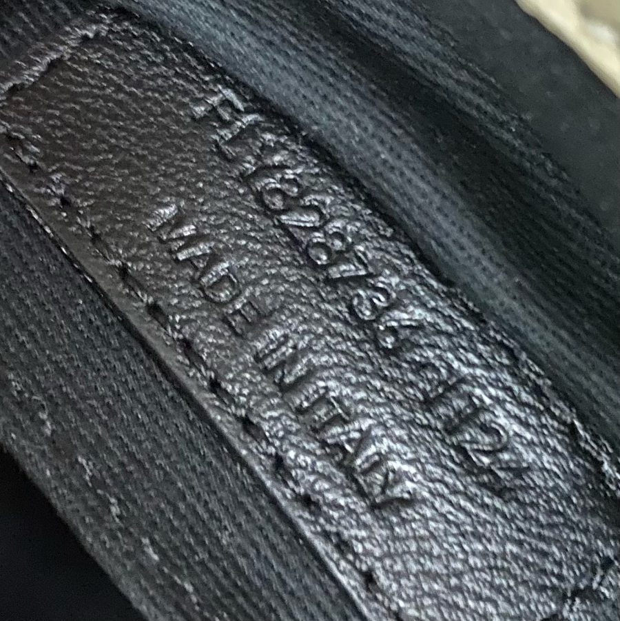 생로랑 그레인 램스킨 소재 NIKI 미니 아이보리 828736 1812.55cm10.jpg