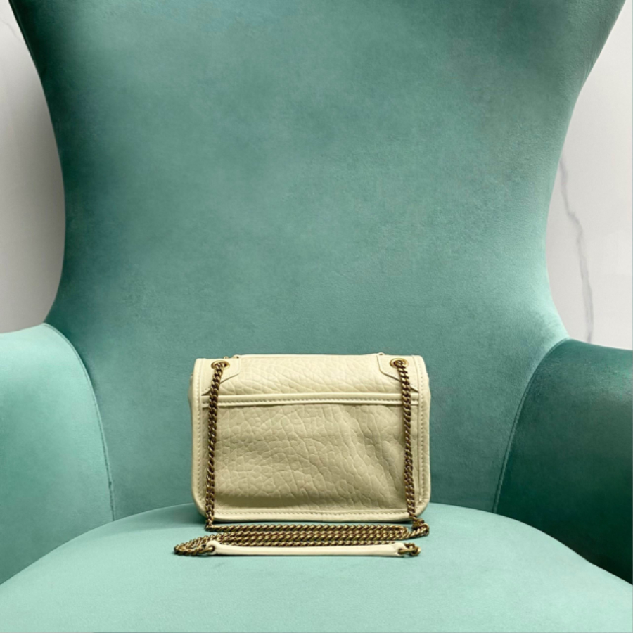 생로랑 그레인 램스킨 소재 NIKI 미니 아이보리 828736 1812.55cm02.jpg