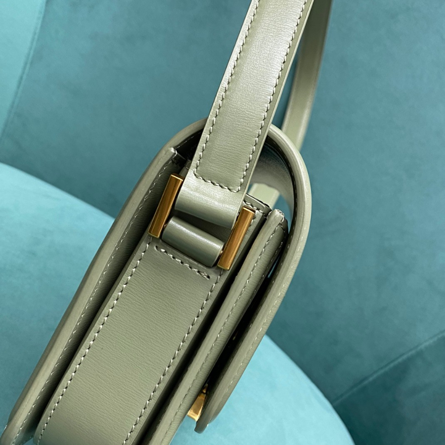 생로랑 금장 가죽 스몰 사첼 백 그린 634306 18.5144cm6.jpg