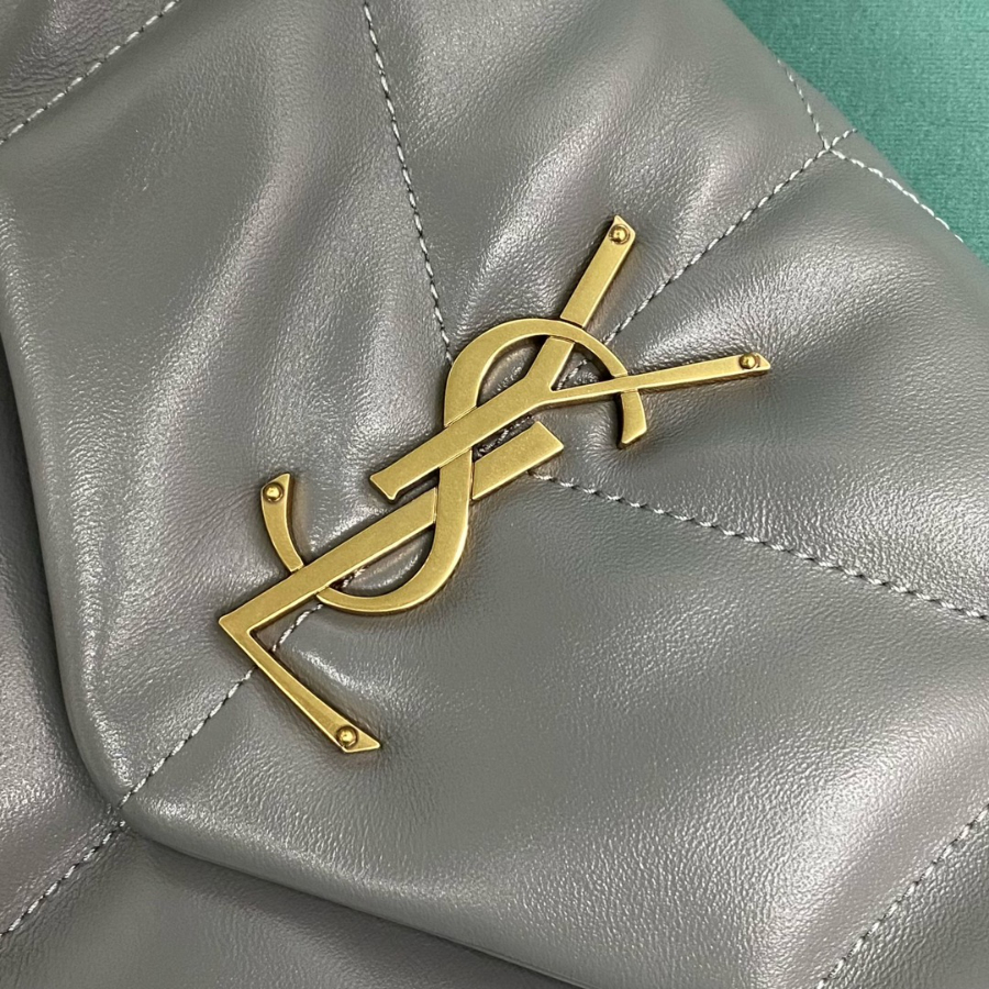 생로랑 나파 퀼팅 가죽 소재 PUFFER 스몰 577476 281118cm 그레이5.jpg