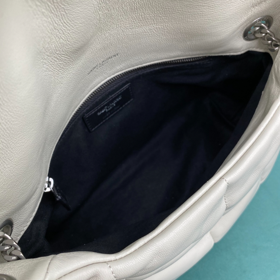 생로랑 나파 퀼팅 가죽 소재 PUFFER 스몰 577476 281118cm 라이트 베이지 은장9.jpg