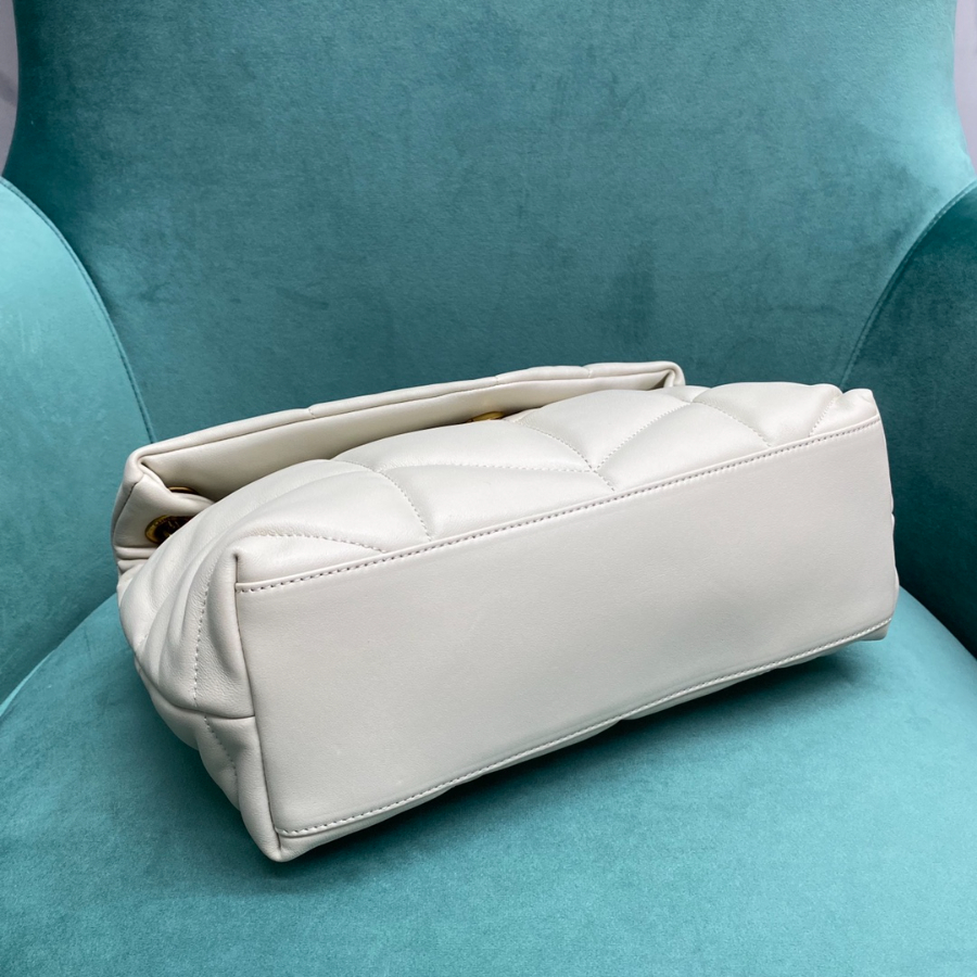 생로랑 나파 퀼팅 가죽 소재 PUFFER 스몰 577476 281118cm 라이트 베이지5.jpg