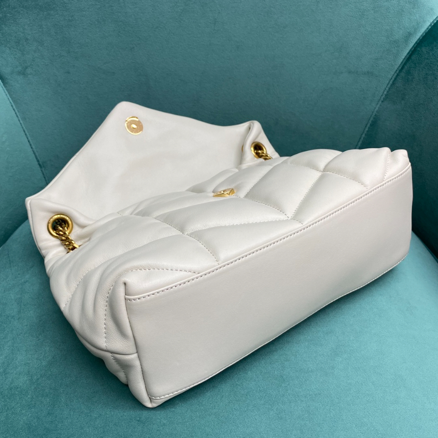 생로랑 나파 퀼팅 가죽 소재 PUFFER 스몰 577476 281118cm 라이트 베이지4.jpg