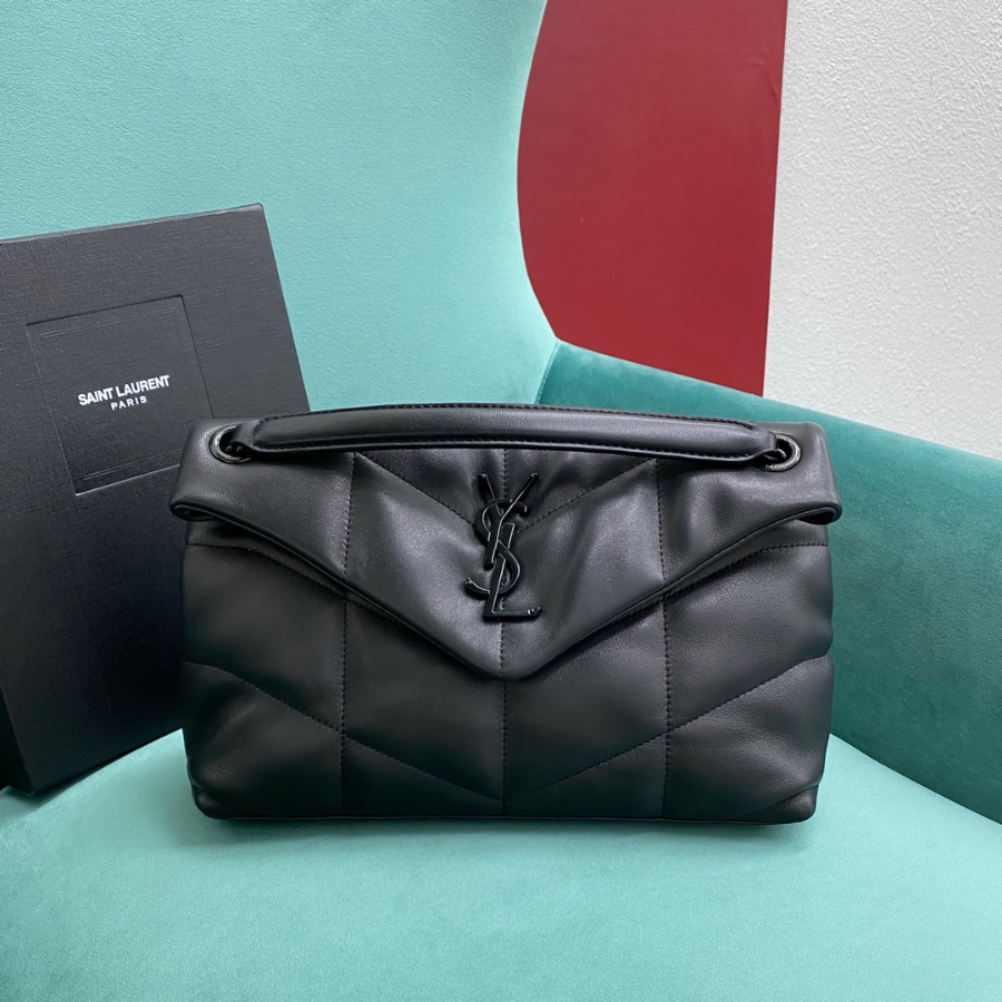 생로랑 나파 퀼팅 가죽 소재 PUFFER 스몰 577476 281118cm 쏘 블랙1.jpg