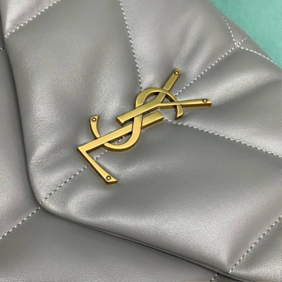 생로랑 나파 퀼팅 소재 PUFFER 577475 331424cm 그레이 금장05.jpg