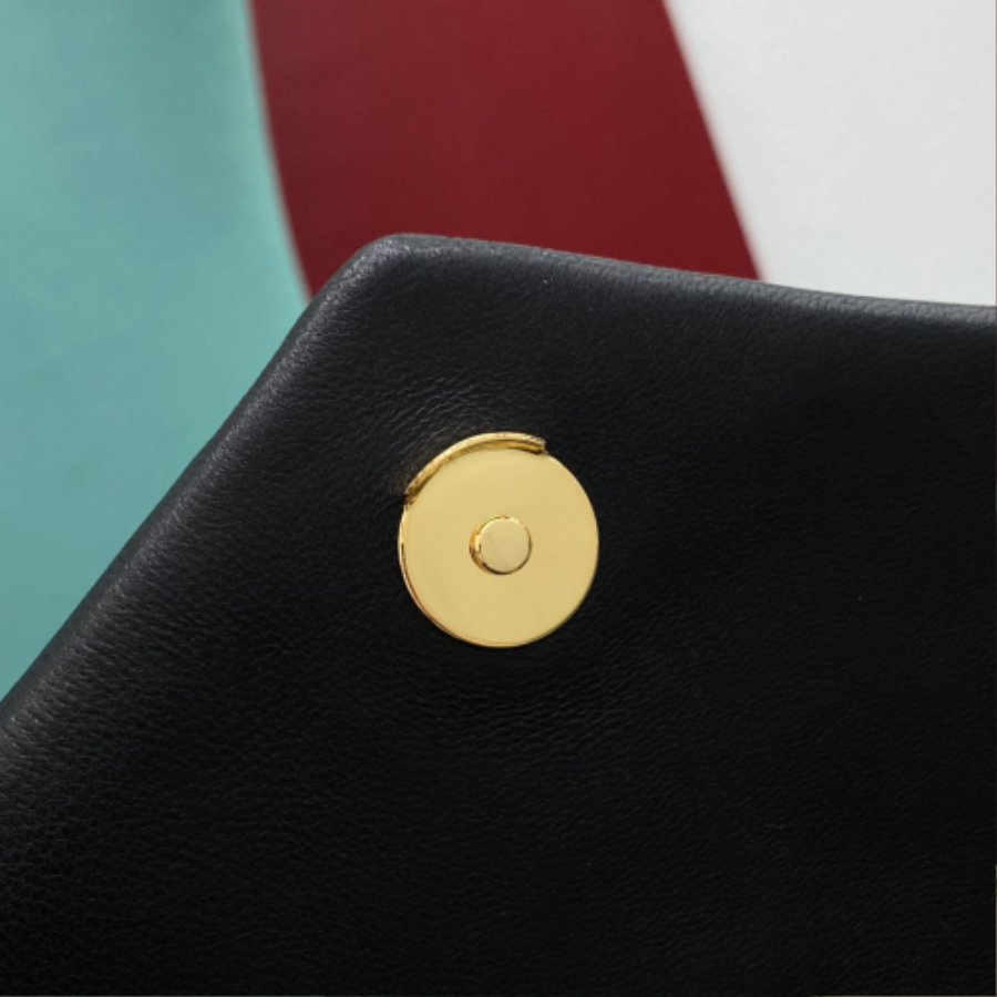 생로랑 나파 퀼팅 소재 PUFFER 577475 331424cm 블랙 금장07.jpg