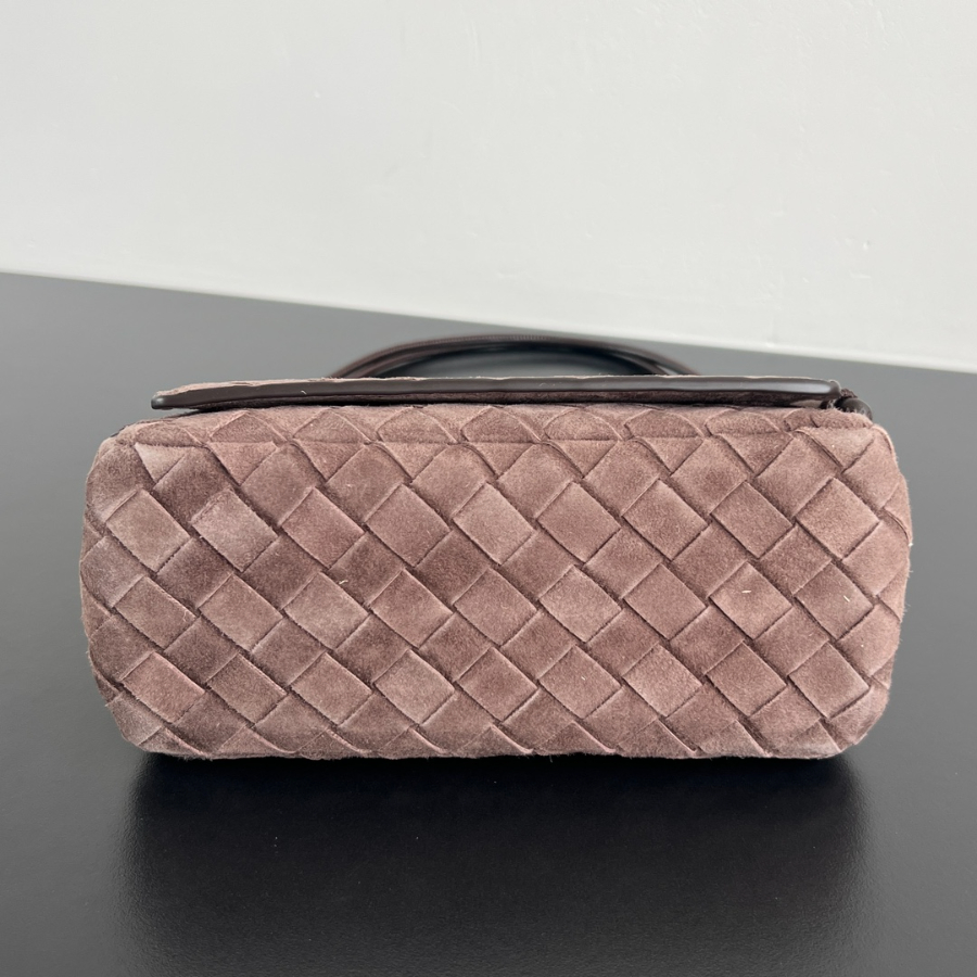 보테가베네타 노투르노백4.jpg