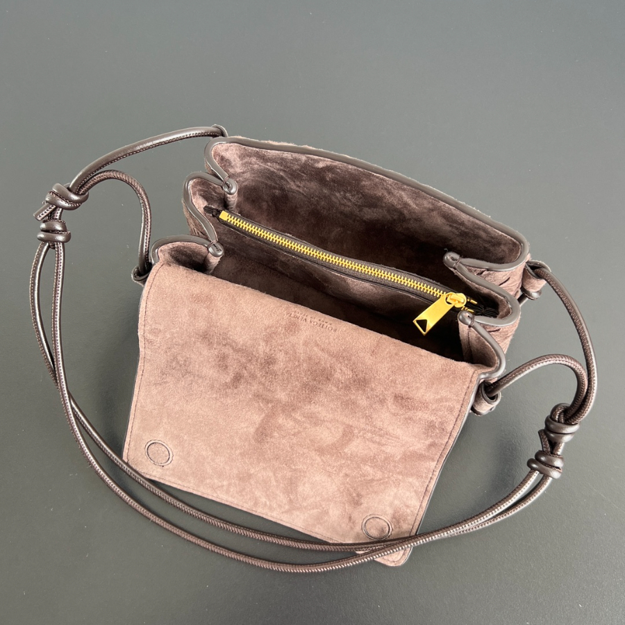 보테가베네타 노투르노백6.jpg