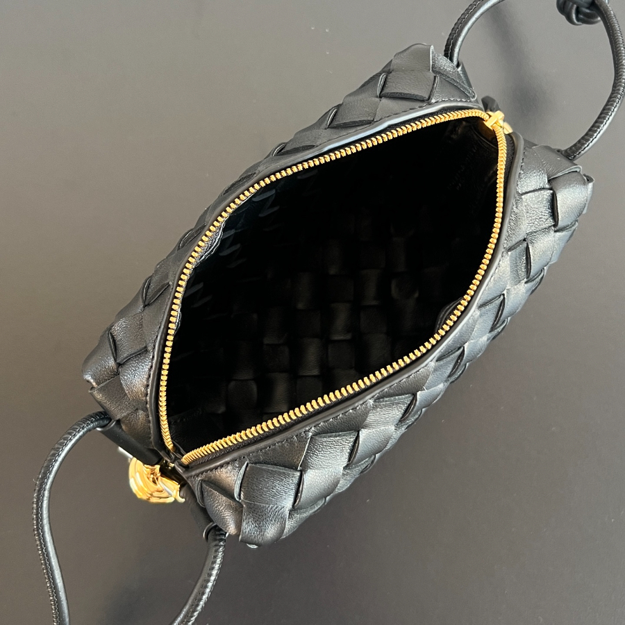 보테가베네타 미니루프카메라백5.jpg