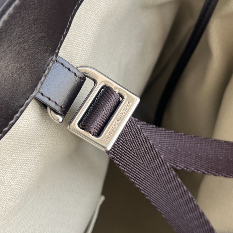 보테가베네타 아르코토트백6.jpg