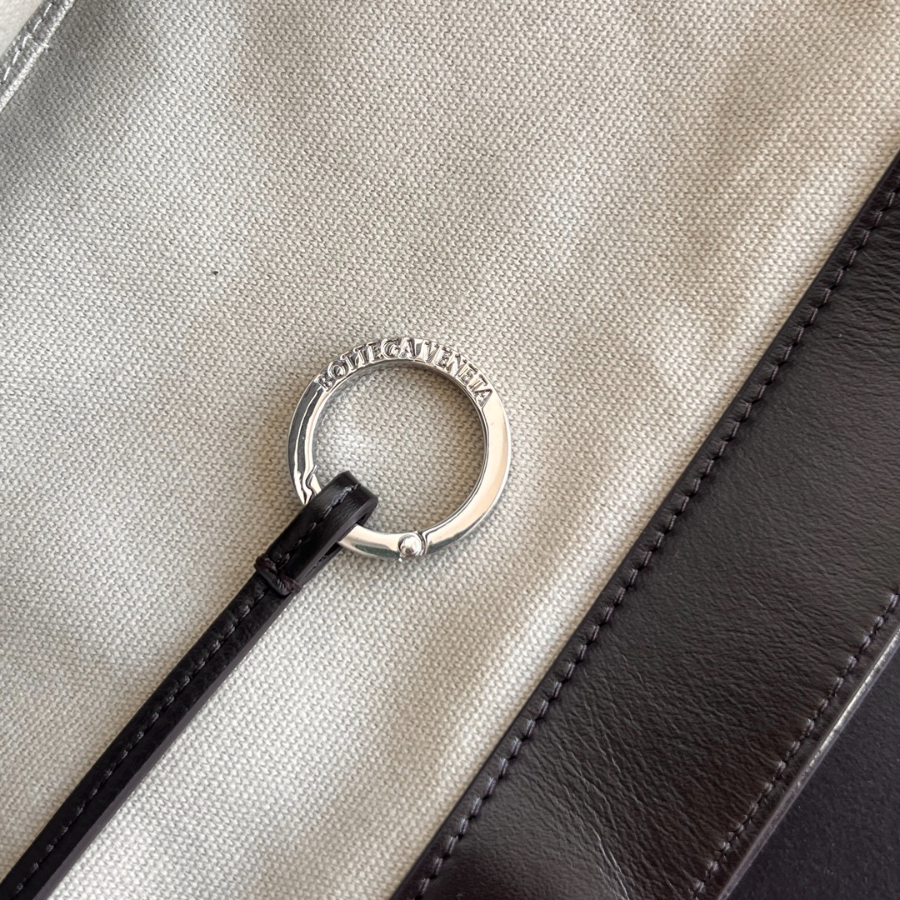 보테가베네타 아르코토트백7.jpg