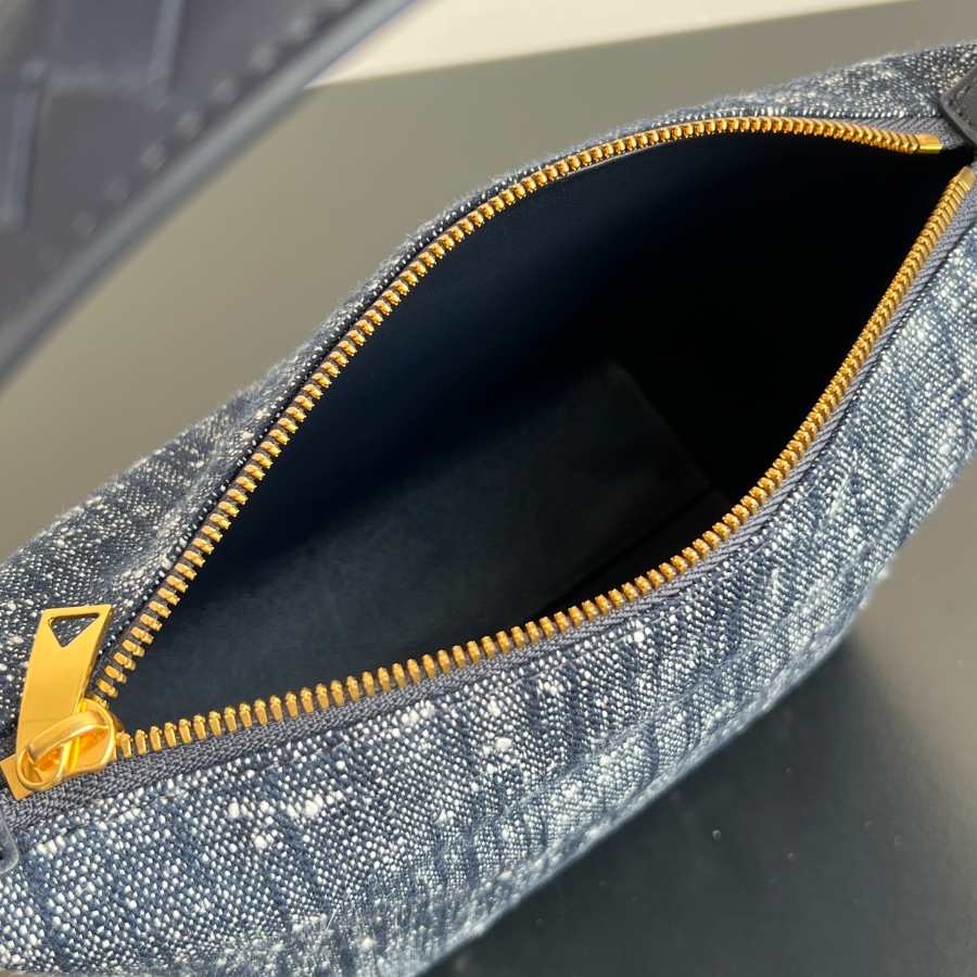 보테가베네타 월리스핸드백5.jpg