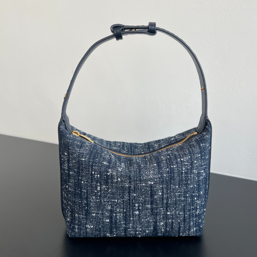 보테가베네타 월리스핸드백1.jpg