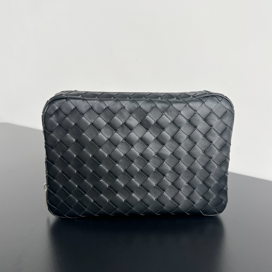 보테가베네타 클러치1.jpg