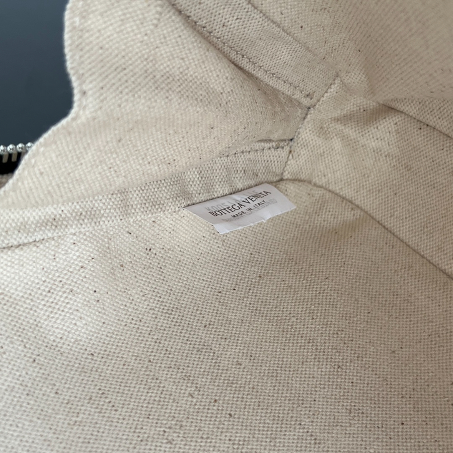 보테가베네타 클러치9.jpg