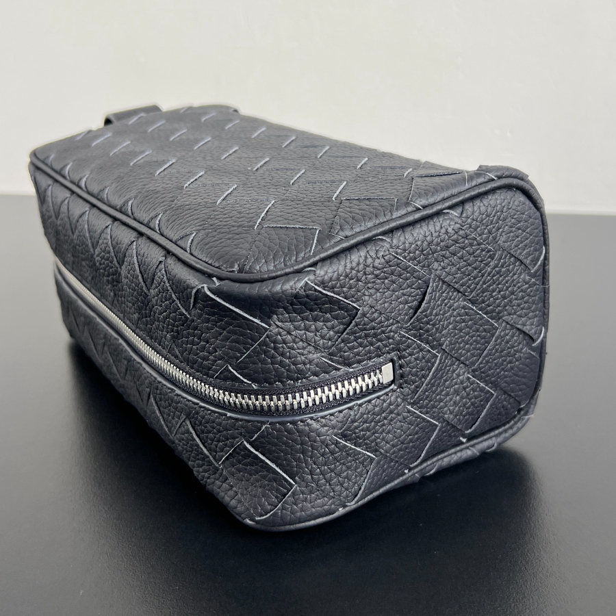 보테가베네타 트래블파우치6.jpg