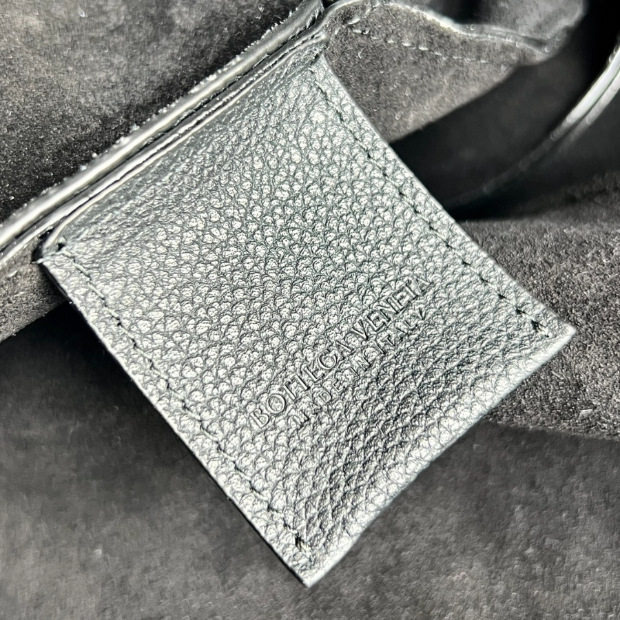 보테가베네타 라지캄파나8.jpg