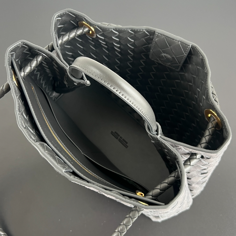 보테가베네타 안디아모미디엄토트백6.jpg