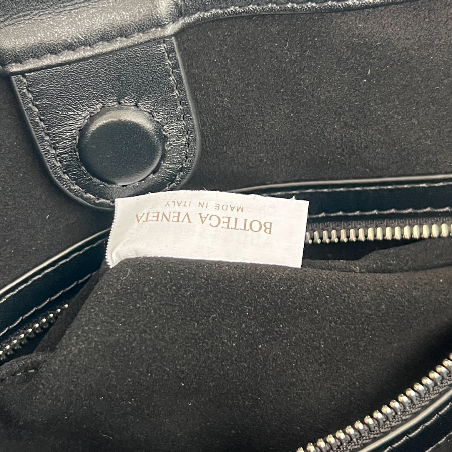 보테가베네타 애비뉴버킷백9.jpg