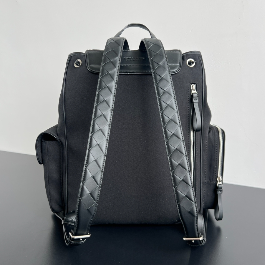 보테가베네타 크로스로드멀티포켓백팩03.jpg