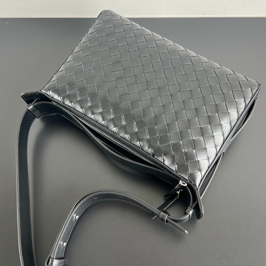 보테가베네타 트라이베카숄더백5.jpg