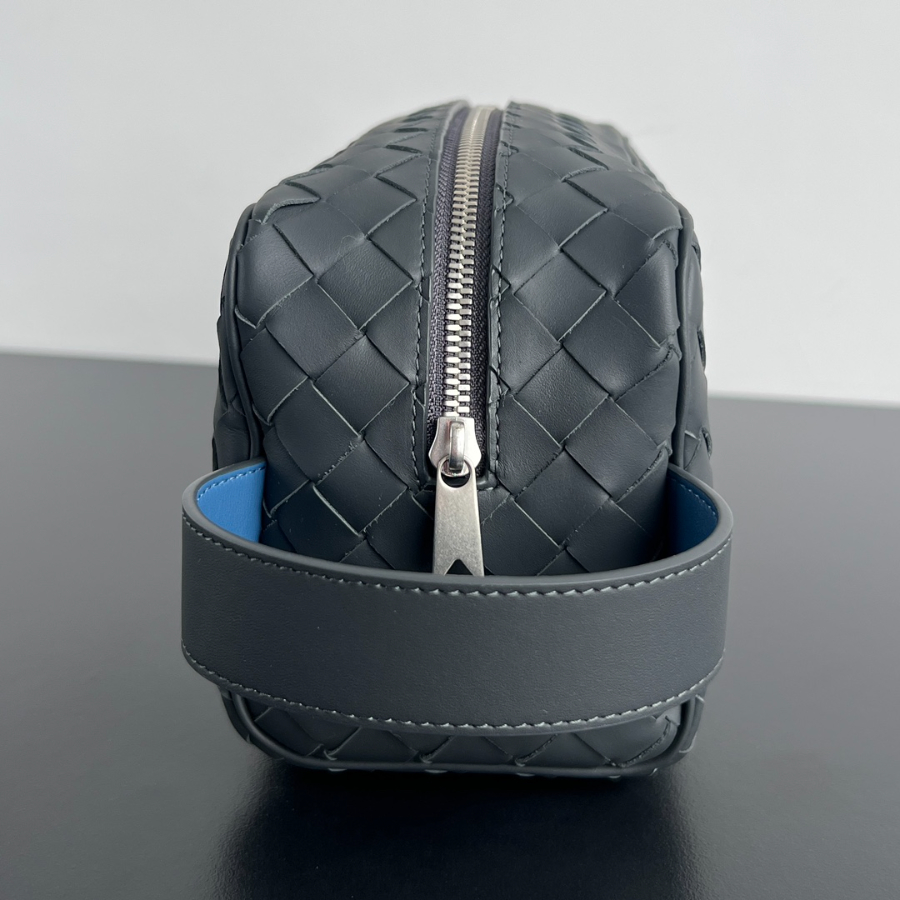 보테가베네타 트래블파우치2.jpg