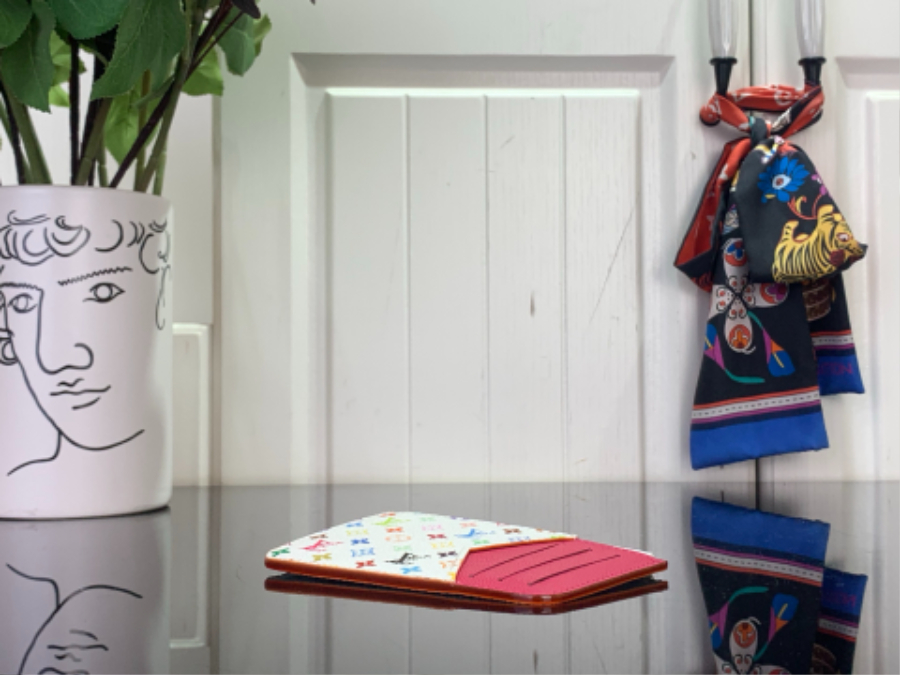 루이비통 LV x TM 로미 카드 홀더 화이트 M27706 80.812cm5.jpg