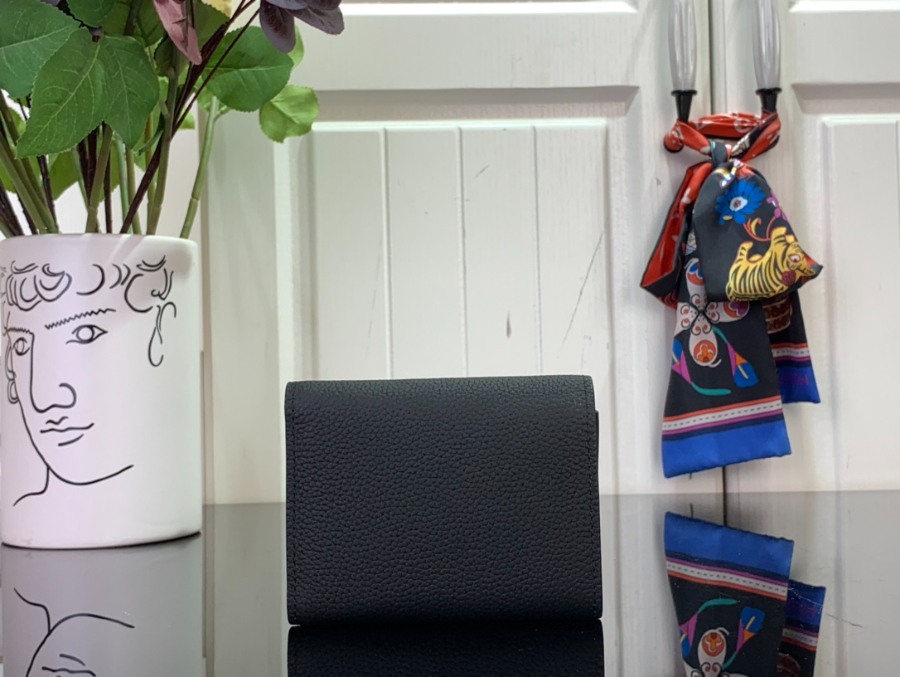 루이비통 LV 월릿 11.592.5cm M26250 블랙2.jpg