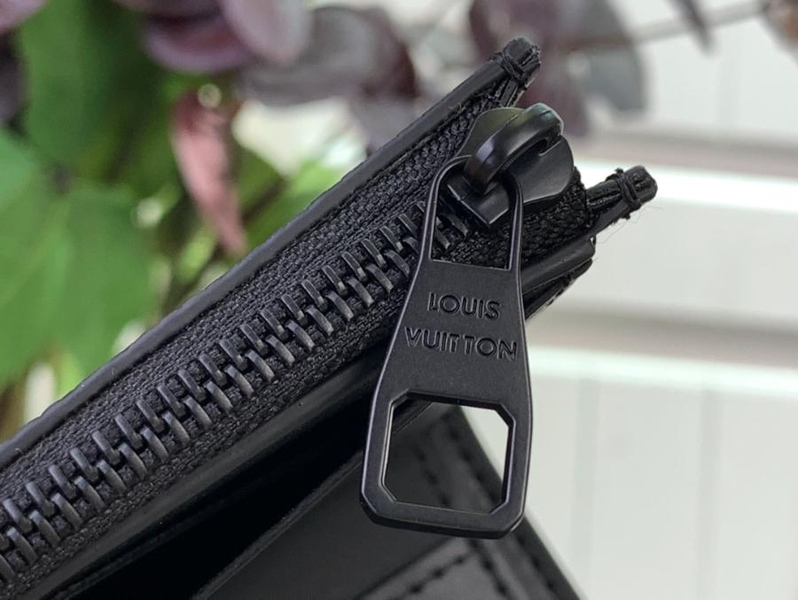 루이비통 LV 월릿 11.592.5cm M26250 블랙8.jpg