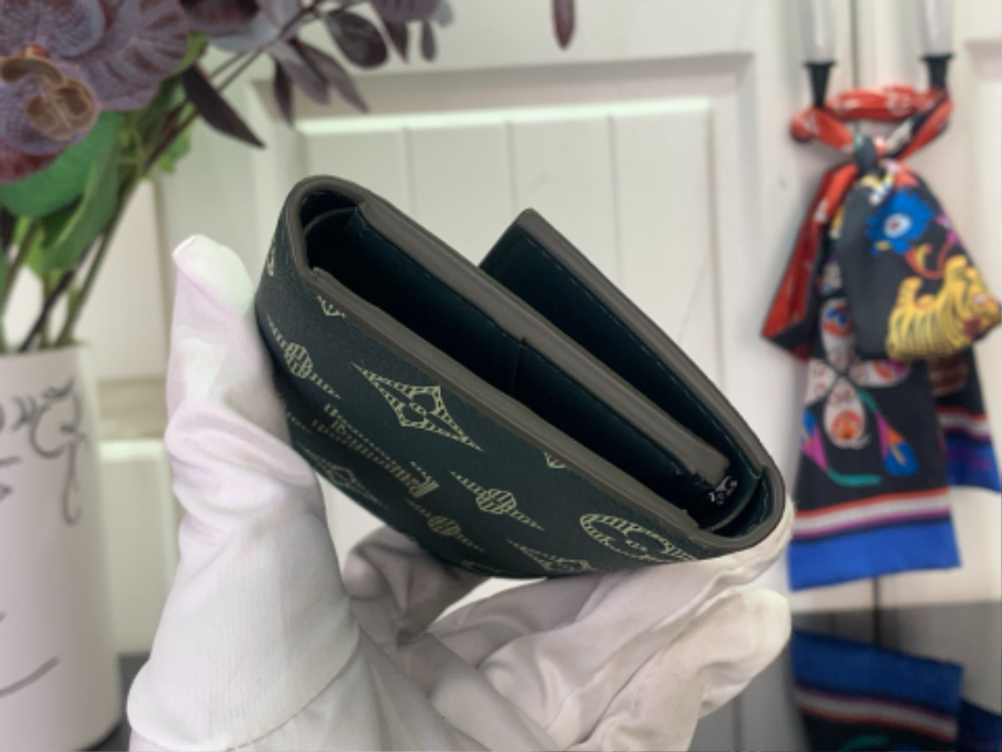 루이비통 빅토린 월릿 흑녹색 M14793 11.592.5cm5.jpg