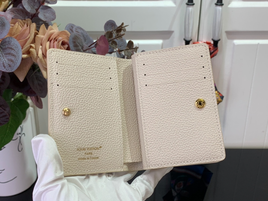 루이비통 클레아 월릿 M25595 118.53.5cm3.jpg