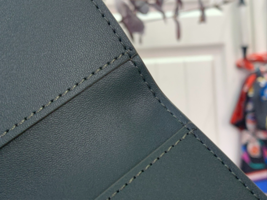 루이비통 패스포트 커버 여권지갑 흑녹색 M27147 10142.5cm7.jpg