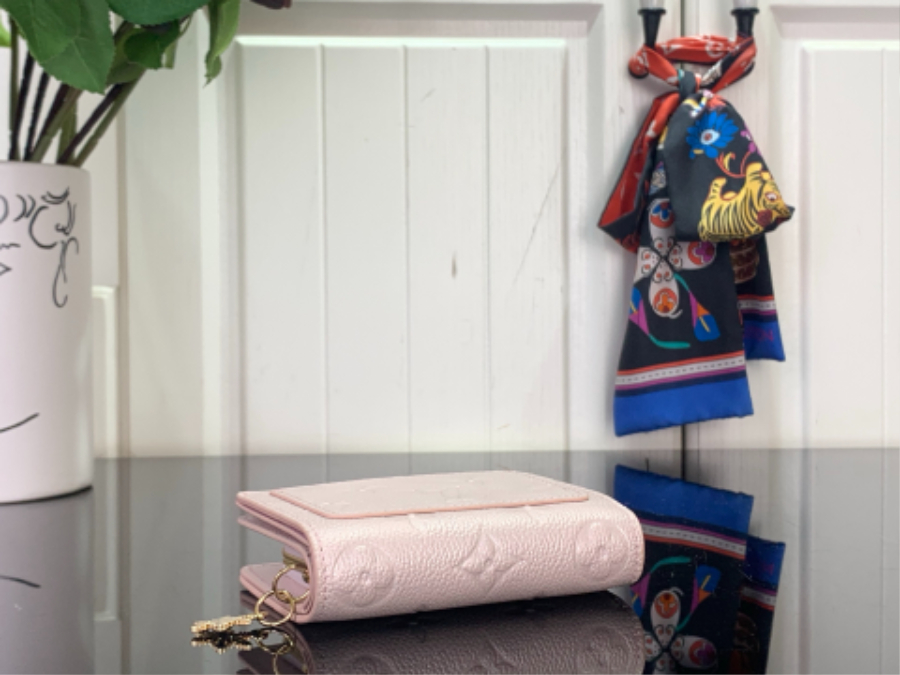 루이비통 포르투포유 클레어 스노우위펄 M27072 118.53.5cm 핑크5.jpg