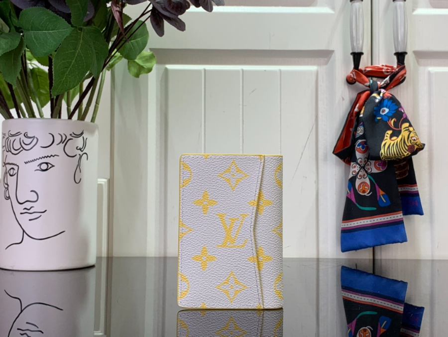 루이비통 포켓 오거나이저 M14769 7.511.11cm 라이트 그레이2.jpg