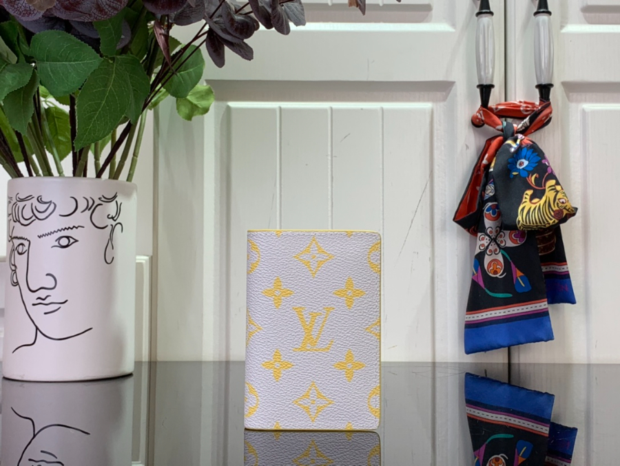 루이비통 포켓 오거나이저 M14769 7.511.11cm 라이트 그레이1.jpg