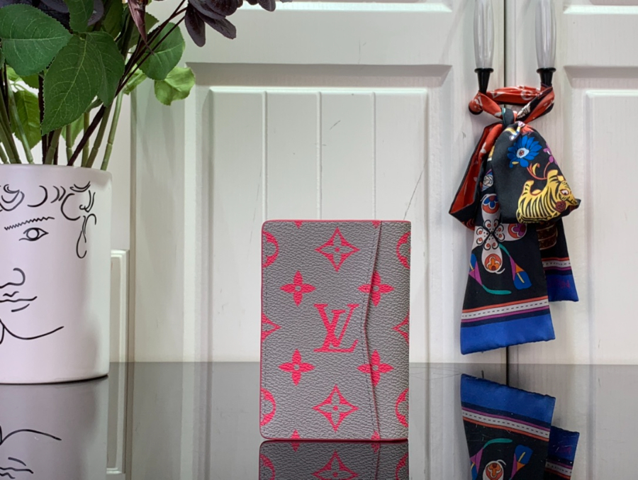 루이비통 포켓 오거나이저 M15027 7.511.11cm 그레이2.jpg