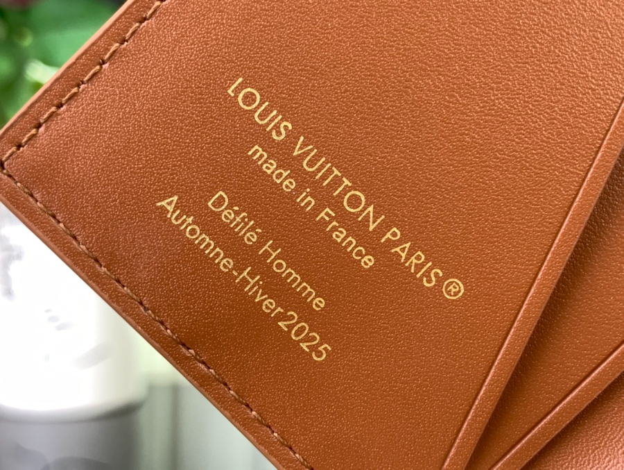 루이비통 포켓 오거나이저 카드지갑 M61696 M26080 17.511cm 네이비8.jpg